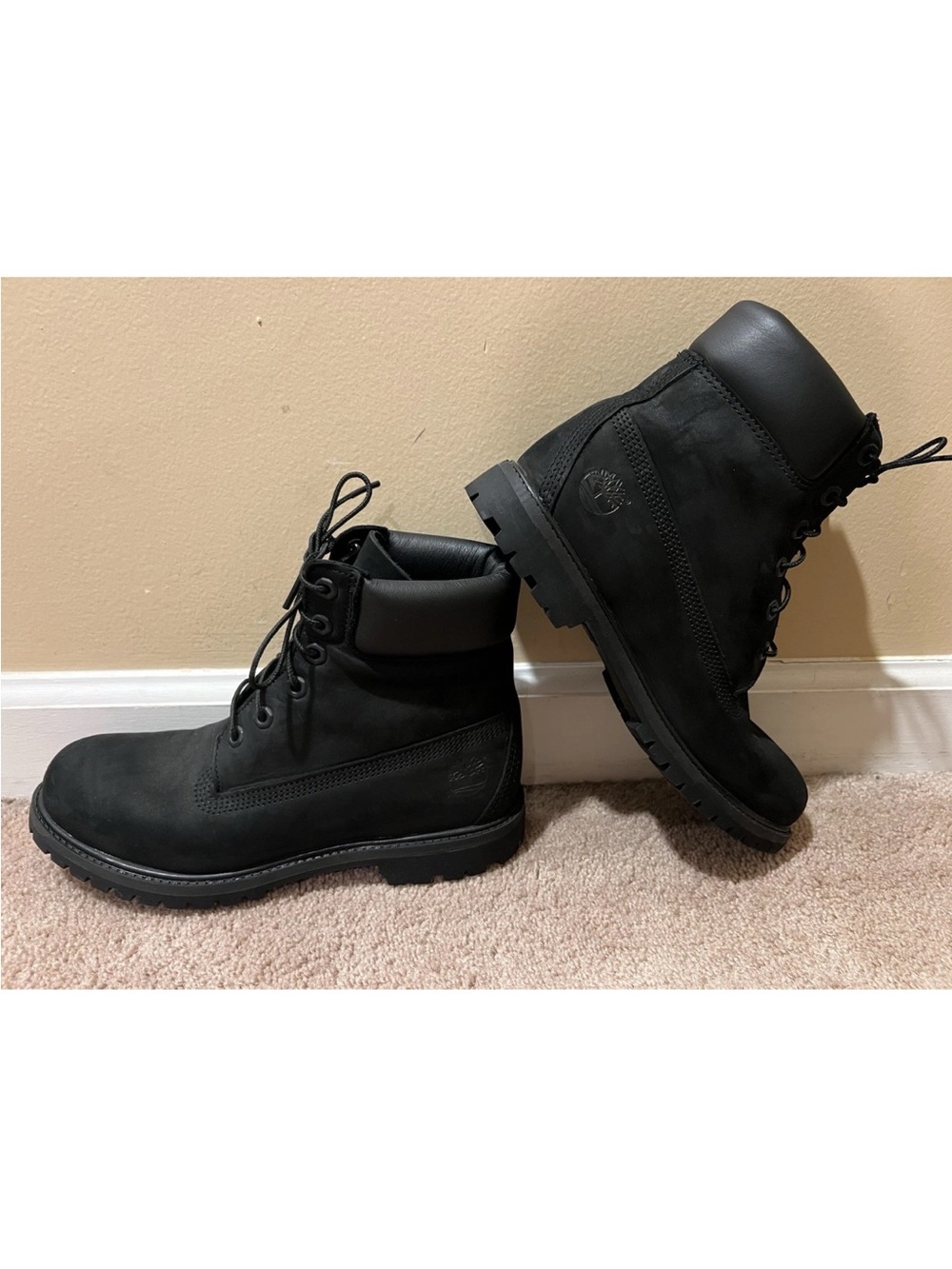 EUC Timberland Premium 6 Inch Woman’s  Size 9 Black Nubuck WP Boots